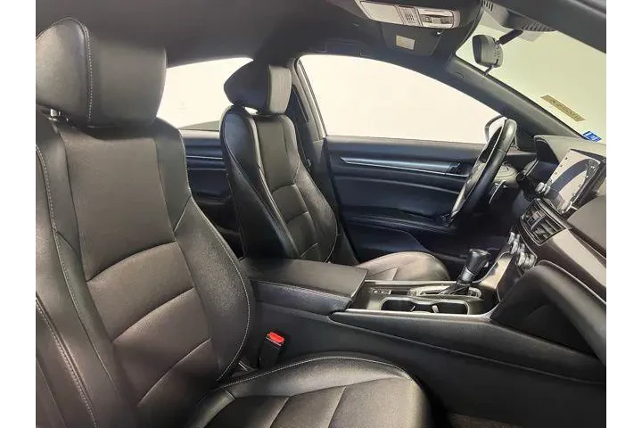 $19838 : Honda Accord 2019 Sport 4dr image 10