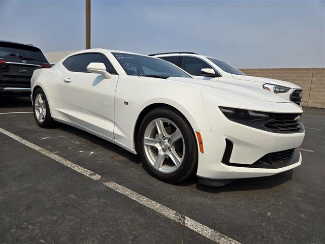 $25891 : Pre-Owned 2021 Camaro 1LT image 5