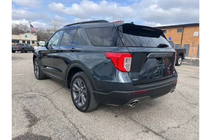 $34954 : Ford Explorer 2023 AWD XLT 4 image 6