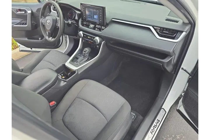 $26995 : Toyota RAV4 2022 XLE 4dr SUV image 9