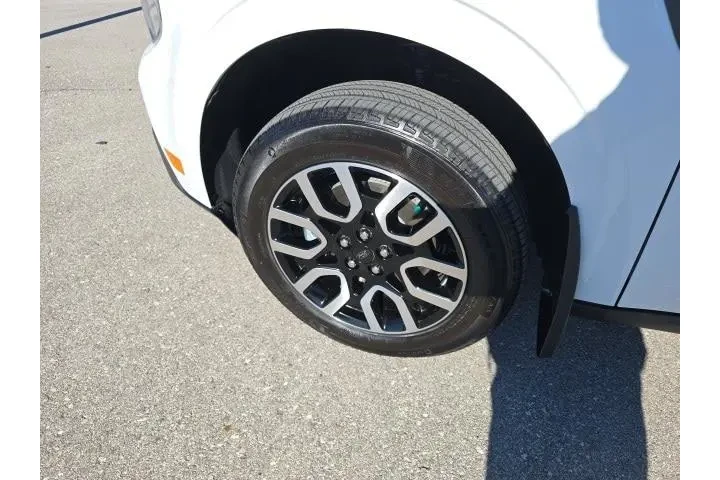 $32900 : Ford Maverick 2024 Lariat 4d image 9