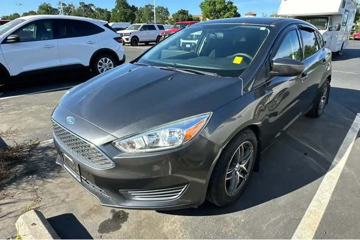 $13995 : Ford Focus 2018 SE 4dr Hatch image 1