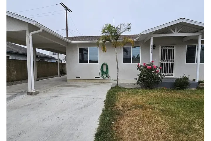 $1630 : Recently renovated 2 bed 2 bat image 1