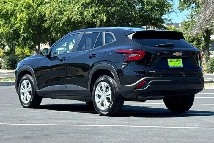 $18737 : Chevrolet Trax 2025 LS 4dr C image 3