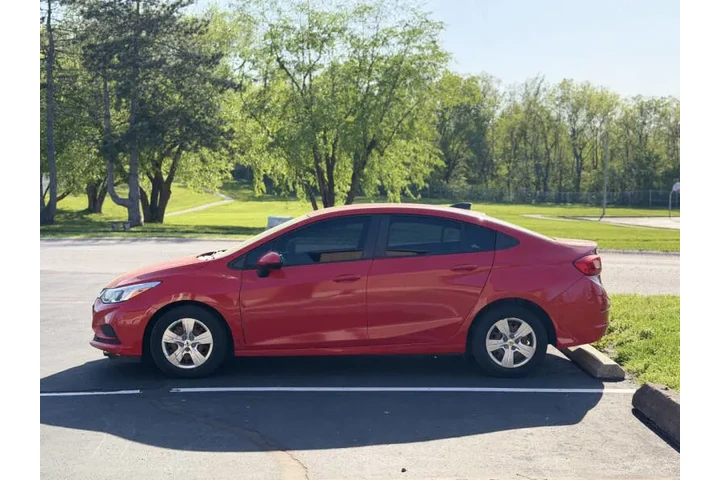 $6999 : 2018 Cruze LS Auto image 3