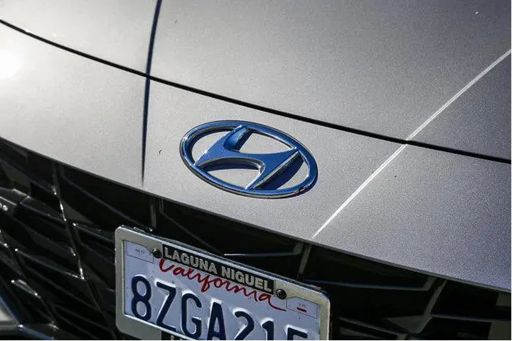 $19995 : Hyundai ELANTRA 2022 N Line image 5