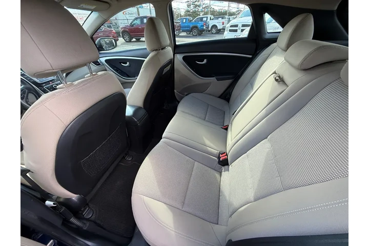 $8995 : 2013 Elantra GT A/T image 5