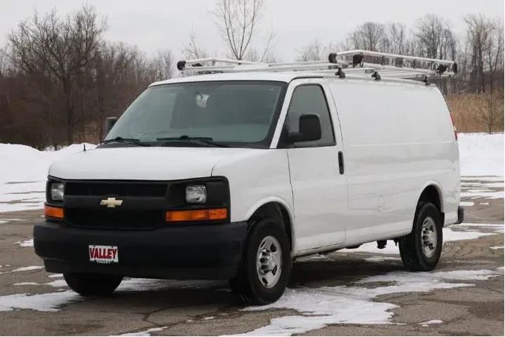 $15950 : Chevrolet Express 2017 2500 image 4