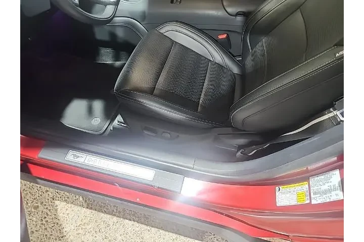 $27837 : Ford Mustang 2024 EcoBoost 2 image 5