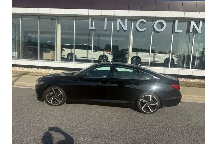 $19421 : Honda Accord 2018 Sport 4dr image 9