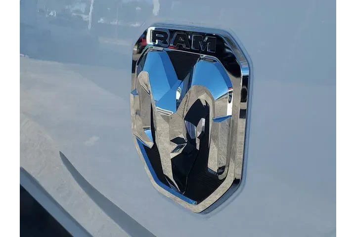$17998 : Ram 1500 2021 4x2 Big Horn 4 image 6