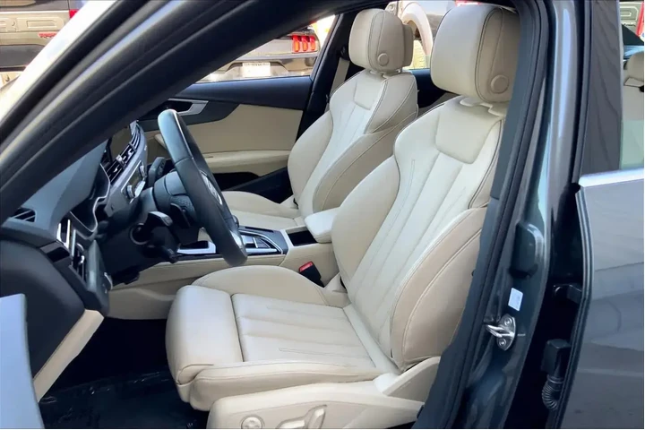 $31980 : Audi A4 2024 AWD quattro S l image 7