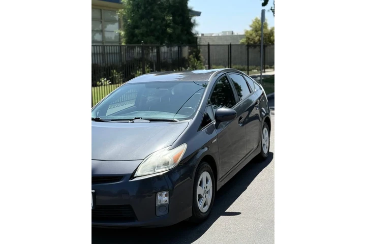 $6950 : Toyota prius 2011 image 5