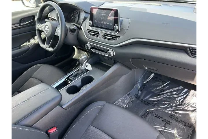 $22350 : Nissan Altima 2025 2.5 S 4dr image 8