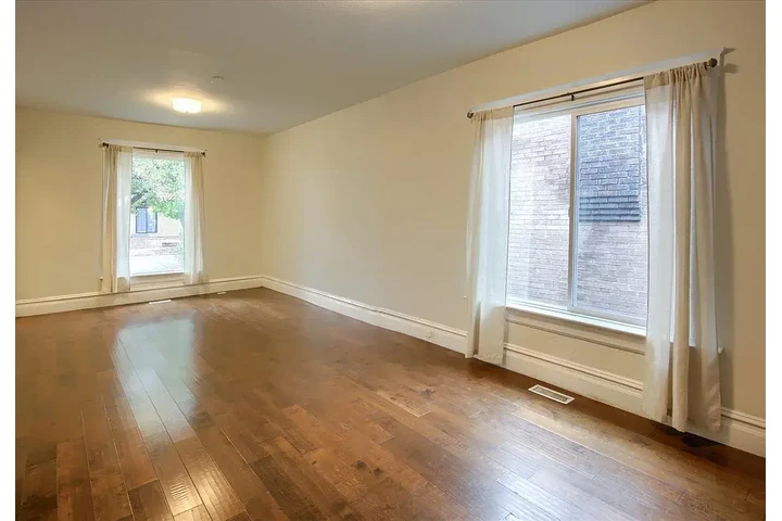 $1550 : House rent in S Lake City UT image 4