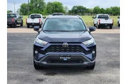 $23995 : Toyota RAV4 2021 XLE 4dr SUV thumbnail