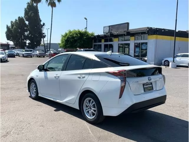 $16995 : 2017 Toyota Prius One Hatchbac image 4