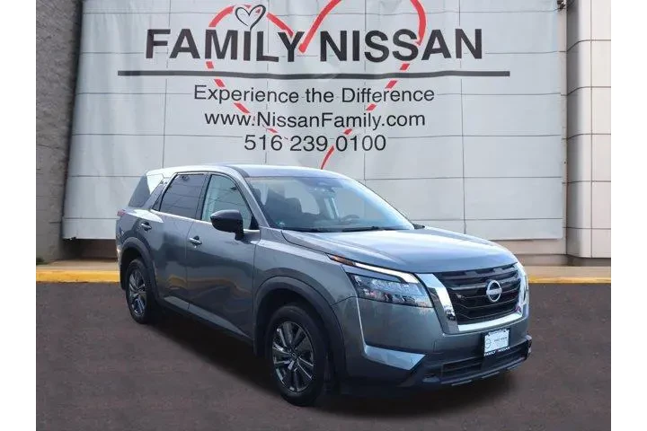 $32809 : Nissan Pathfinder 2024 AWD S image 1