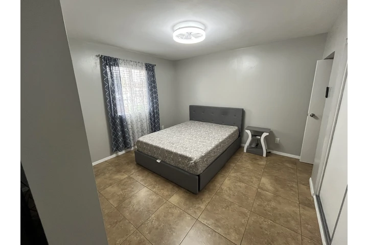 $1100 : Renta de estudio image 1