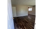 $1000 : Newly remodeled  3-bedroom thumbnail