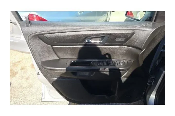 $9450 : Chevrolet Traverse 2016 LT 4 image 7