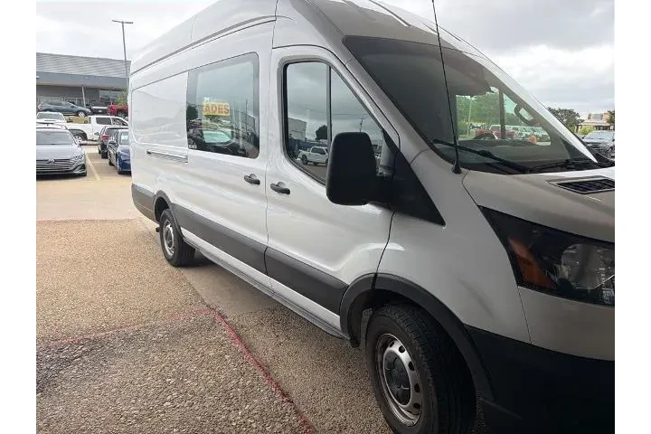 $35708 : Ford Transit 2023 250 3dr LW image 4