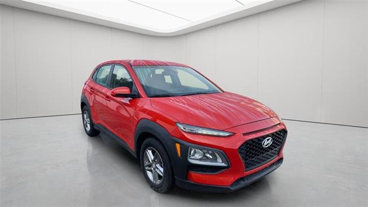 2020 Kona SE image 2