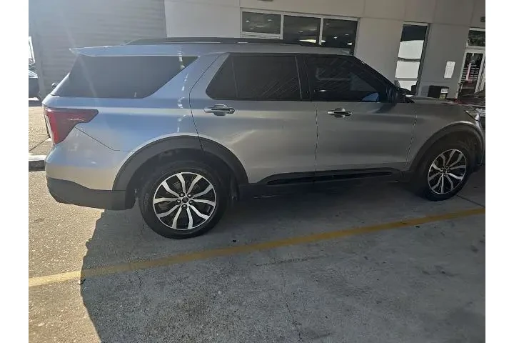 $37999 : Ford Explorer 2022 AWD ST 4d image 8