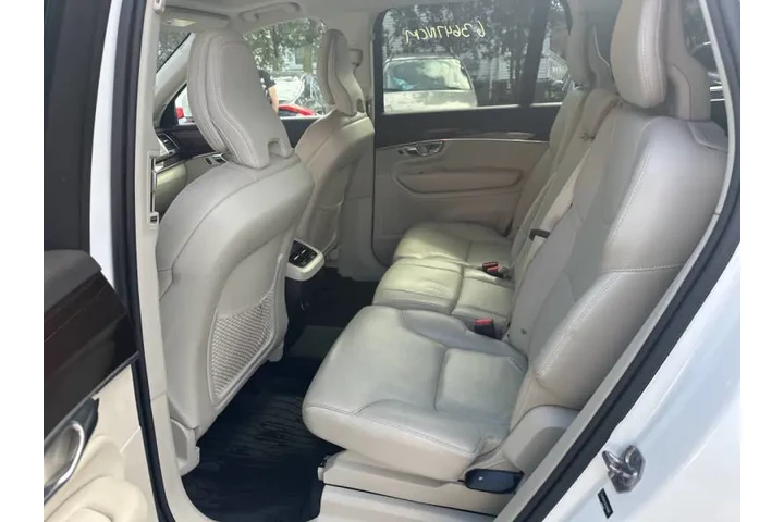 $15995 : 2019 XC90 T5 Momentum image 10