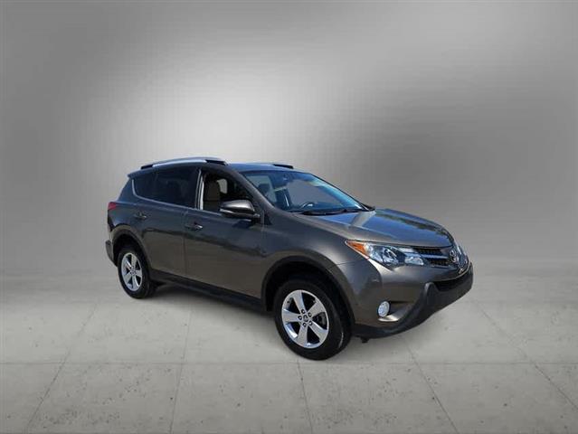 $16990 : Pre-Owned 2015 Toyota RAV4 XLE image 7