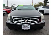 $6995 : 2009 DTS Luxury 6-Passenger thumbnail