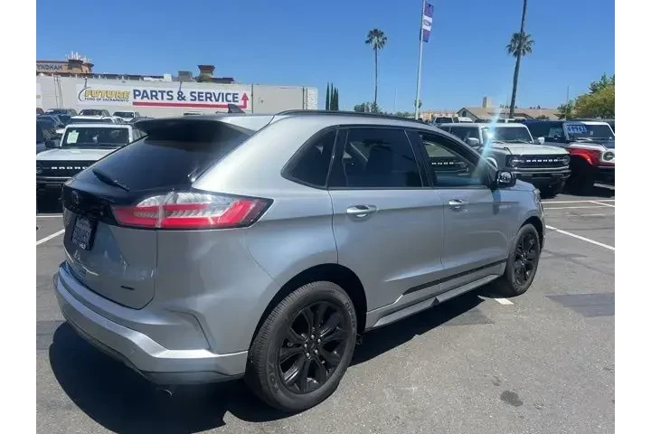 $25988 : Ford Edge 2022 AWD SE 4dr Cr image 10