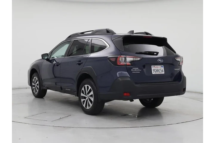 $29998 : Subaru Outback 2024 AWD Prem image 2