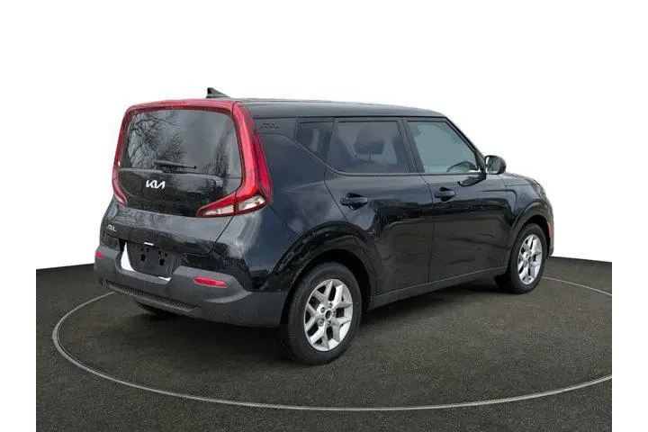 $12674 : Kia Soul 2022 LX 4dr Crossov image 5