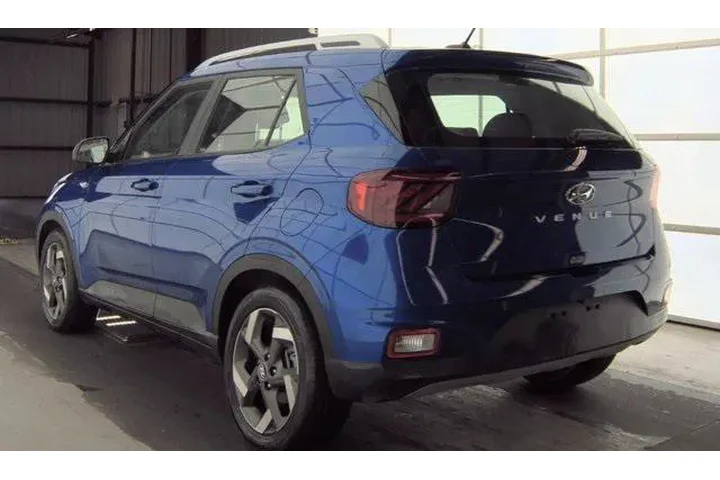 $22991 : Hyundai VENUE 2025 Limited 4 image 4