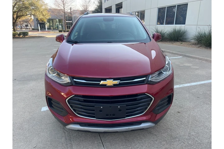 $9995 : 2019 Trax LT image 3