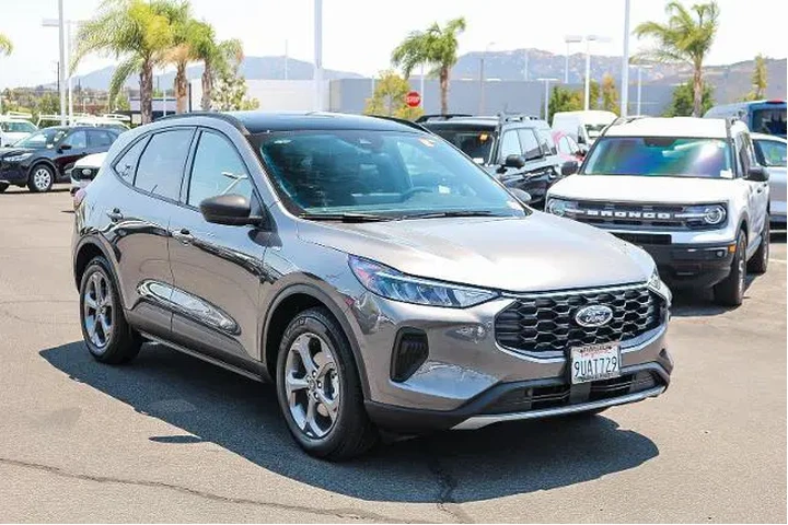 $38200 : Ford Escape Hybrid 2025 ST-L image 3