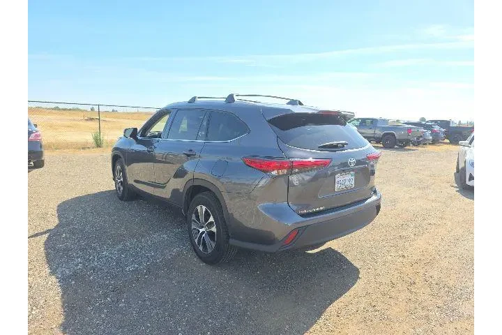 $34900 : Toyota Highlander 2022 XLE 4 image 5