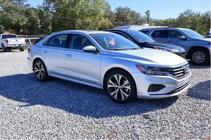 $14994 : Volkswagen Passat 2021 SE 4d image 2