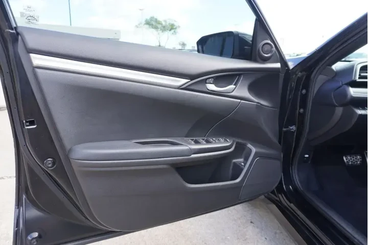 $16988 : Honda Civic 2019 Sport 4dr S image 8