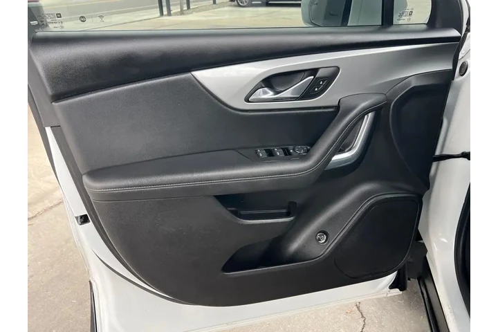 2020 Blazer 2LT AWD image 10