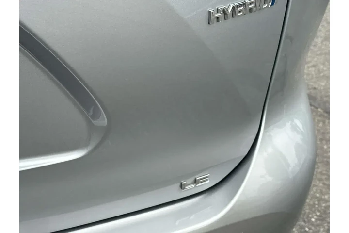 $26890 : Toyota Highlander Hybrid 202 image 7