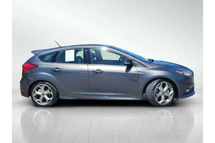 $19348 : Ford Focus 2016 ST 4dr Hatch image 3
