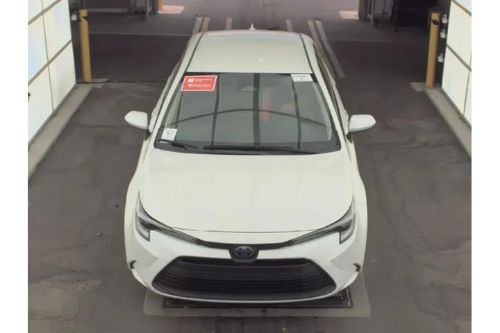 $22393 : Toyota Corolla Hybrid 2024 S image 2