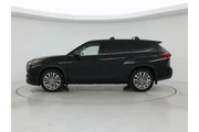 $39998 : Toyota Highlander 2022 AWD P thumbnail