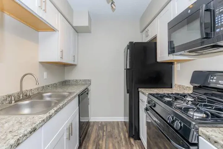 $1300 : A spacious 2 bed image 2