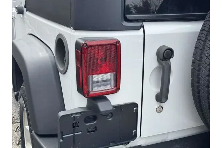 $11880 : Jeep Wrangler Unlimited 2012 image 10