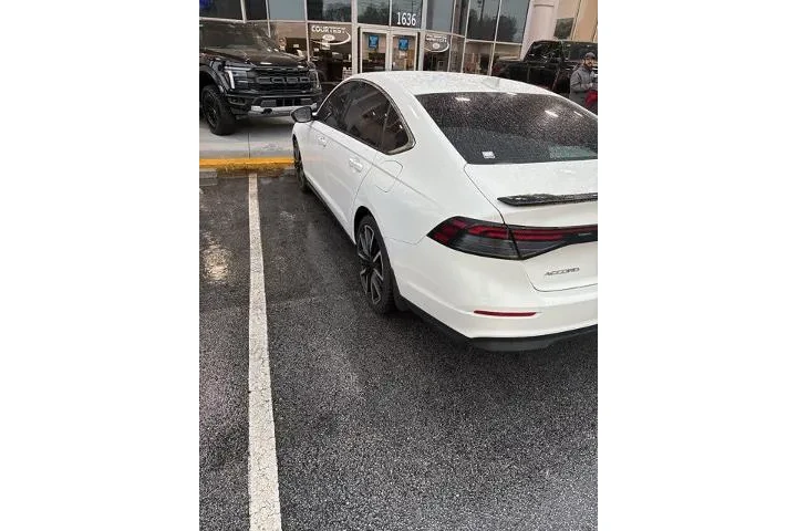 $23558 : Honda Accord 2023 EX 4dr Sed image 3