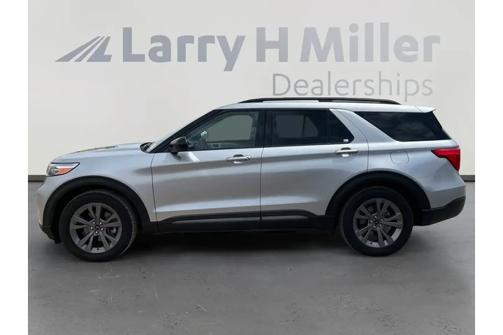 $25545 : Ford Explorer 2022 XLT 4dr S image 2