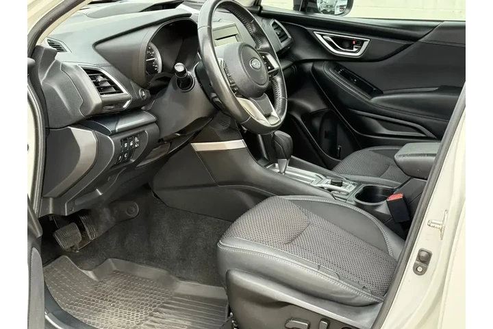 $18589 : Subaru Forester 2021 AWD Pre image 6